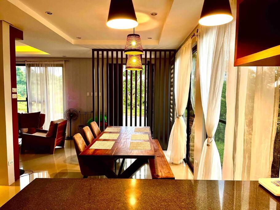 Overlooking Staycation At Sandari Batulao Tagaytay City Exterior photo