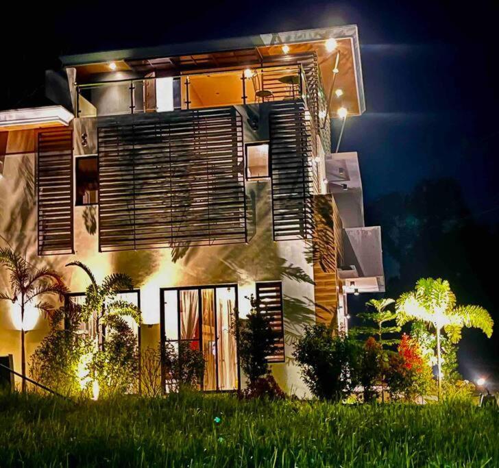 Staycation @ Sandari Batulao Tagaytay City Exterior photo