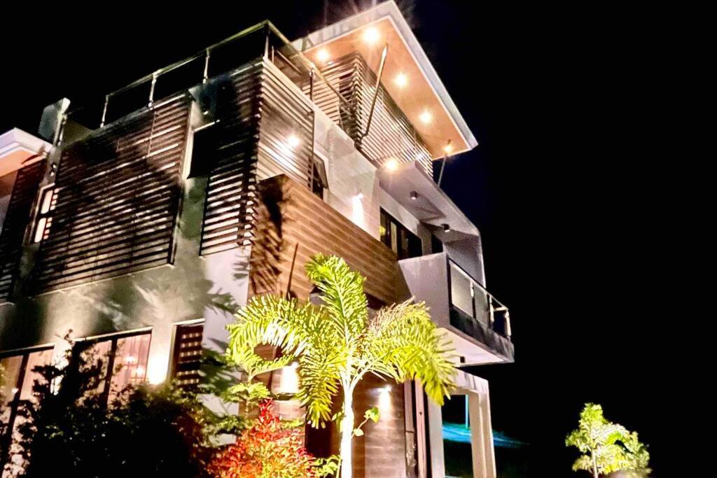 Overlooking Staycation At Sandari Batulao Tagaytay City Exterior photo