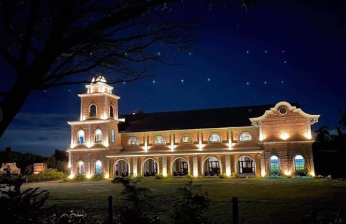 Overlooking Staycation At Sandari Batulao Tagaytay City Exterior photo