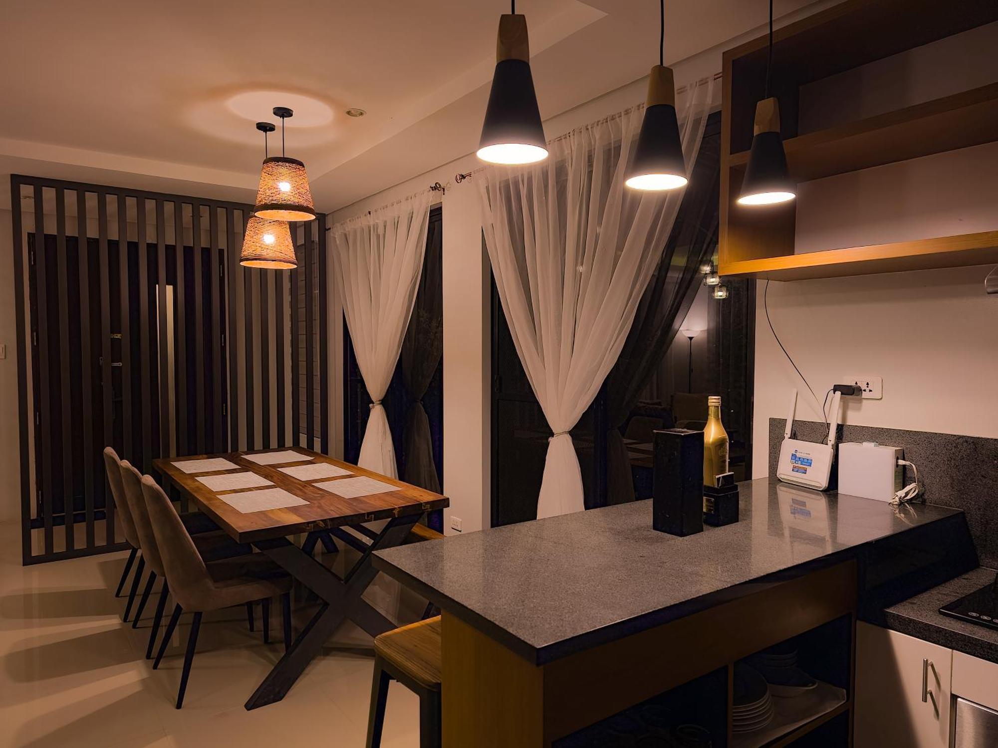 Overlooking Staycation At Sandari Batulao Tagaytay City Exterior photo
