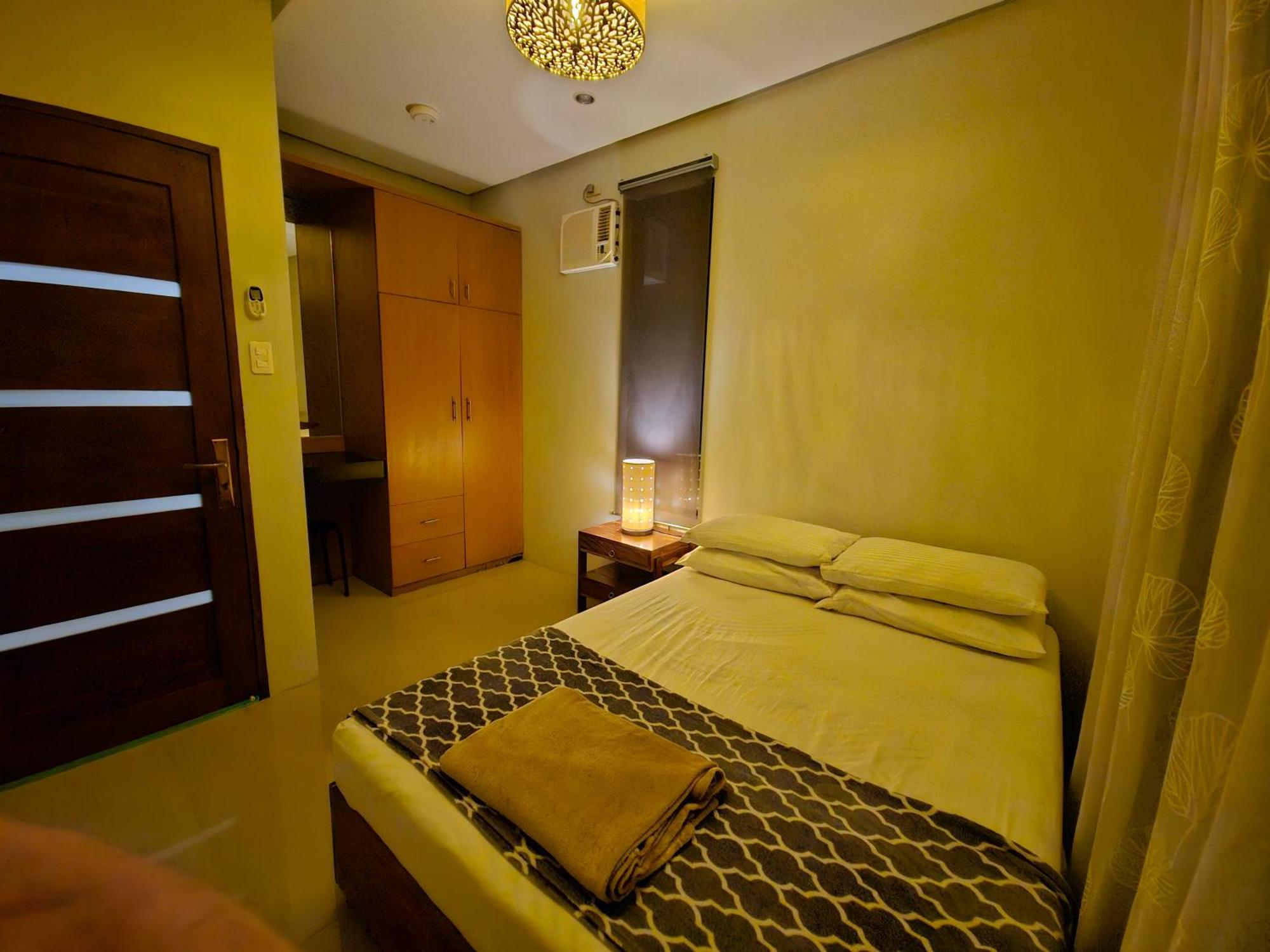 Overlooking Staycation At Sandari Batulao Tagaytay City Exterior photo
